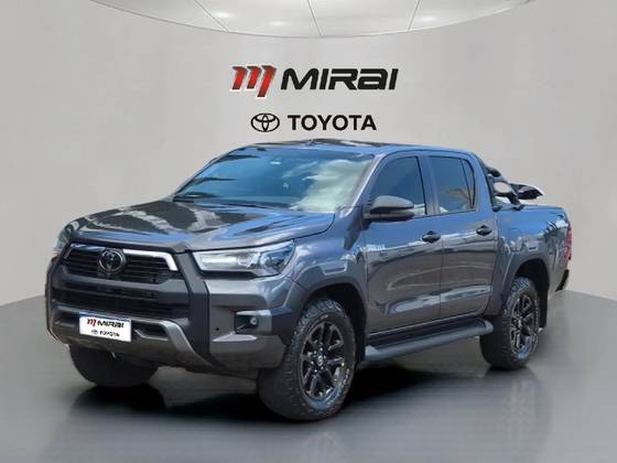TOYOTA HILUX 2.8 D-4D TURBO DIESEL CD CONQUEST 4X4 AUTOMÁTICO TOYOTA HILUX 2.8 D-4D TURBO DIESEL CD CONQUEST 4X4 AUTOMÁTICO